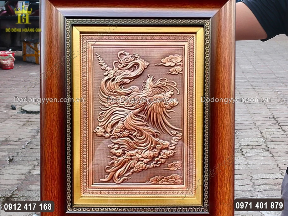 Khung tranh bằng Composite mỏng nhẹ